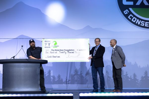 The workout generated $120,000 in donations, which Hebel presented to MDF President and CEO, Greg Sheehan at the Expo’s Saturday night Super Banquet. 