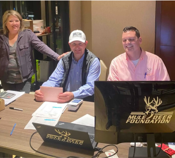 Registration team at the Mule Deer Foundation event.