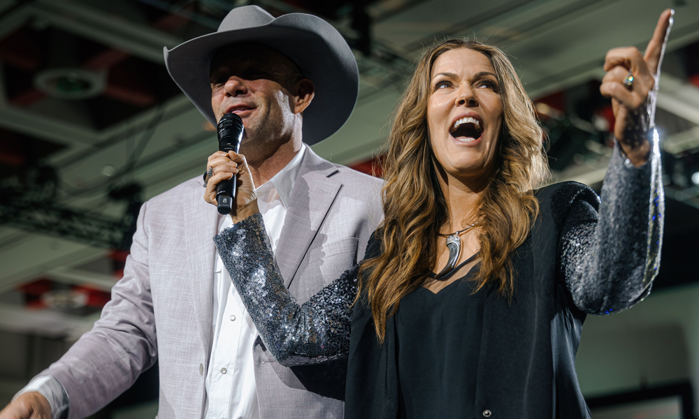 Hosts at the Mule Deer Foundation banquet auction