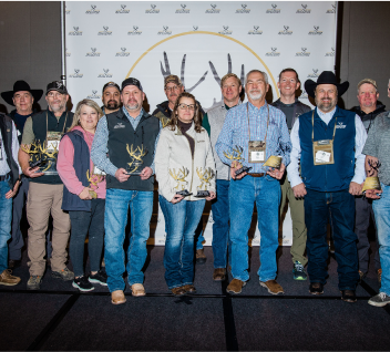 Group photo of Mule Deer Foundation award winners